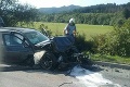 Vážna nehoda troch áut v Rajeckých Tepliciach: Päť ľudí je zranených, zasahoval vrtuľník