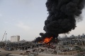 Po mohutnom výbuchu opäť strach v Bejrúte: Z prístavu sa začal valiť čierny dym