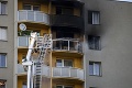 V českom Bohumíne horel panelák: Hasiči hlásia jedenásť mŕtvych, ľudia skákali z okien