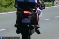 Motocyklista bez ochranného odevu šiel vyše 120 km/h: Viezol aj maloleté dieťa