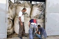 EÚ robí, čo môže: Otrasenému Libanonu po výbuchoch v Bejrúte podáva pomocnú ruku