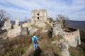 Stredoveké ruiny lákadlom Nitrianskeho kraja: Každý, kto navštívil tento hrad, dostal v minulosti lopatou!