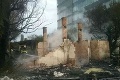 Požiar na Račianskej ulici v Bratislave: Opustenú budovu pohltili plamene
