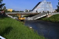 V Spišskej Novej Vsi búrajú most, ktorý sa zrútil koncom júla: Príčina havárie zostáva nevysvetlená