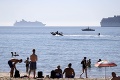 Britániu a Francúzsko zasiahli horúčavy: Tisíce ľudí zaplnili pláže a parky