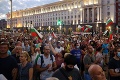 Bulharskom otriasajú protesty: Tisíce ľudí zablokovali ulice, žiadajú demisiu vlády