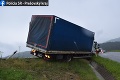 Kamión skončil v priekope, policajtom sa naskytol hrozný pohľad: Dráma na diaľnici D1!