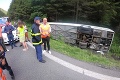 Nové zistenia o havárii autobusu na Donovaloch: Polícia zatiaľ nepozná dôvod vodičovho konania