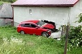 Hrozivo vyzerajúca búračka v Kalnej Roztoke: Auto skončilo v detskej izbe domu!