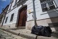 Muž behal s nožom v centre Bratislavy: Polícia incident vyšetruje