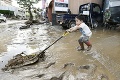 Obrázky skazy z Japonska: Záplavy si vyžiadali už 34 životov