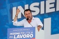 Salvini chce predčasné voľby: V Ríme sa stretli tisíce jeho podporovateľov