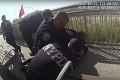 Neurobil to prvýkrát! Policajta v New Yorku obžalovali z použitia nelegálneho škrtiaceho chvatu