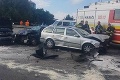 Dopravu v Bratislave skomplikovala zrážka troch áut: Hlásia zranených