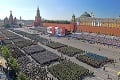 V Moskve oslávili 75. výročie konca vojny dodatočne: Vojaci museli byť pred prehliadkou v karanténe