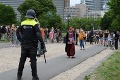Šialené protesty v Holandsku: Polícia zatkla približne štyristo ľudí