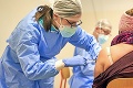 Budeme očkovať proti COVID-19 aj mladých ľudí? Rezort zdravotníctva pripravuje novinky