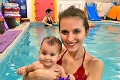 Nahnevané mamičky bojujú o stovky eur za plavecký pre deti: Kurz sa nekonal, peniaze nám nevrátila!