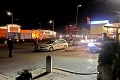 Maturanti zostali v šoku, keď im policajti zaklopali na okienko: Pokuta za jedenie hamburgera v aute!