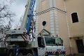 Najväčšiemu zvonu v Dubnici nad Váhom vdýchli nový život: Veriaci zajasajú, 600-kilogramový obor je už na svojom mieste