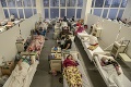 Ukrajinu bičuje koronavírus: Hlási viac ako 12 000 nových prípadov a stovky úmrtí