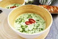 Inšpirácia na skvelý obed: Pestrofarebné polievky z čerstvej zeleniny a byliniek lahodia oku aj žalúdku