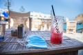 Grécko otvára po pol roku bary a terasy: Od polovice mája očakávajú turistov