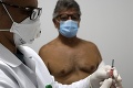 Očkovanie v Brazílii viazne: Niektoré mestá nedávajú ľuďom druhú dávku