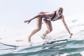 Sexi Ruska Angelika Timaninová zmenila šport: Z akvabely surferka!
