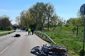 Nešťastná zrážka pri Šuranoch: Motocyklista († 47) bol na mieste mŕtvy