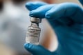Firma BioNTech otvorí závod v Singapure: Ročne plánuje vyrobiť stovky miliónov dávok vakcín proti korone