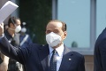 Po pár dňoch od prepustenia skončil opäť v nemocnici: Berlusconiho trápi zdravie
