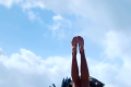 Vlhovej súperka provokuje s horúcimi pozámi: Pred bazénom roztiahla nohy