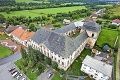 Chátrajúce historické sídlo v Jelšave dostáva novú tvár: Takto sa mení strecha Coburgovského kaštieľa