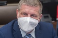 Minister zdravotníctva v bleskovom vyhlásení: Prečo sme zastavili očkovanie AstraZenecou