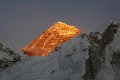 Prvé obete tohtoročnej sezóny: Najvyššia hora sveta pochovala ďalších horolezcov