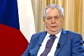 Český prezident Miloš Zeman sa kajá: Koho požiadal o odpustenie?!