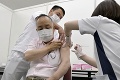 Pre záchranu hier robia všetko: V Japonsku otvorili hromadné vakcinačné centrá
