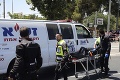 Muž pobodal v Jeruzaleme dvoch Izraelcov: Policajti útočníka postrelili