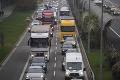 Dopravu v Bratislave komplikuje viacero nehôd: Na týchto úsekoch si dávajte pozor!