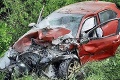Hrozivá čelná zrážka dvoch áut na západe Slovenska: V nemocnici skončilo 5 osôb