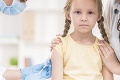 Každá dávka sa počíta: Poľsko začne očkovať proti COVID-19 už aj deti