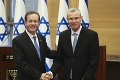 Izrael si zvolil nového prezidenta: Kto vystrieda Reuvena Rivlina?