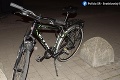 Kuriózna nehoda v centre Bratislavy: Cyklista s 2,1 promile narazil do zaparkovaného auta