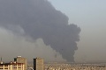 Mohutná explózia: Ropnú rafinériu v Teheráne zachvátil obrovský požiar