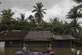 Srí Lanku sužujú mohutné záplavy a zosuvy pôdy: Ľudia prišli o domovy, hlásia prvé obete