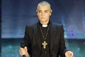 Speváčka Sinéad O'Connor, ktorá konvertovala na islam, znovu provokuje: Drsné slová o pápežovi!
