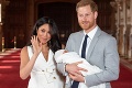 Harry a Meghan si berú rodičovskú dovolenku, Buckinghamský palác oslavuje: Stmelí Lilibet kráľovskú rodinu?