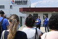 Zamestnancom strojárskej spoločnosti v Beluši došla trpezlivosť: Ostrý štrajk
