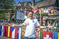 Brit sa poriadne vyzbrojil na futbalový šampionát: Návštevníci jeho krčmy sa majú na čo tešiť!